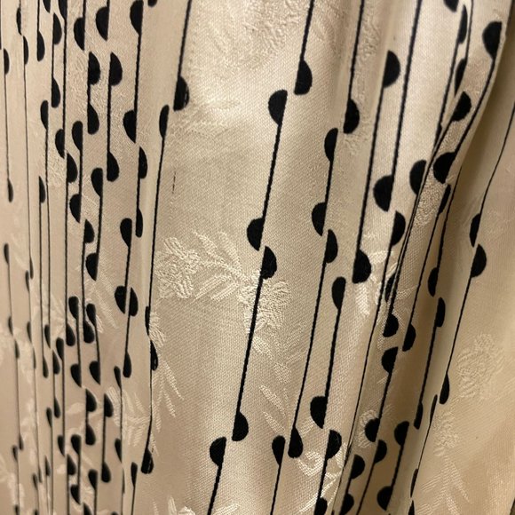 Shirel Short Printed Dress - Picture 7 of 9